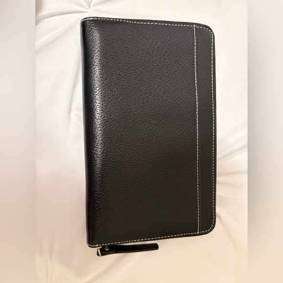 Kate Spade Black Leather Oversized Wallet - Picture 2 of 3